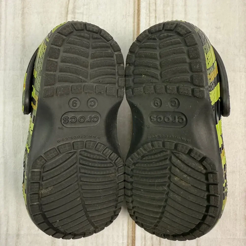 boys‎ classic crocs digi camo sandals 9C